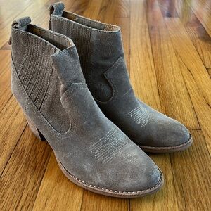 Dolce Vita Heeled Ankle Booties